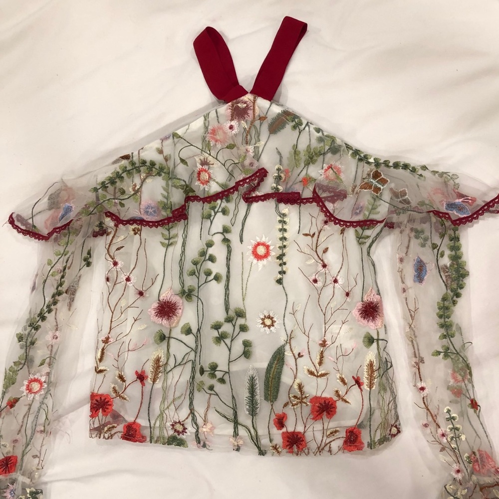 Off the shoulder floral embroidery halter top
